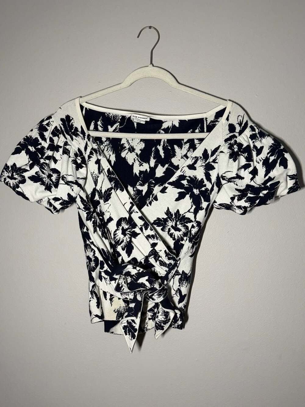 Club Monaco Floral Puff Sleeve Wrap Top, Size XS/TP